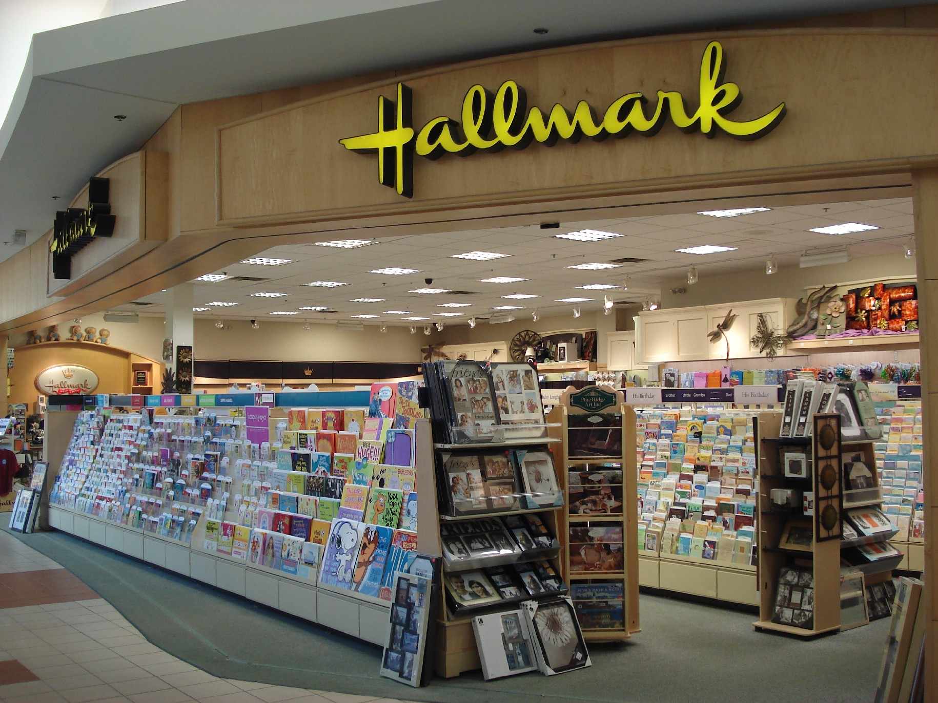 hallmart cards-grace shop fittings